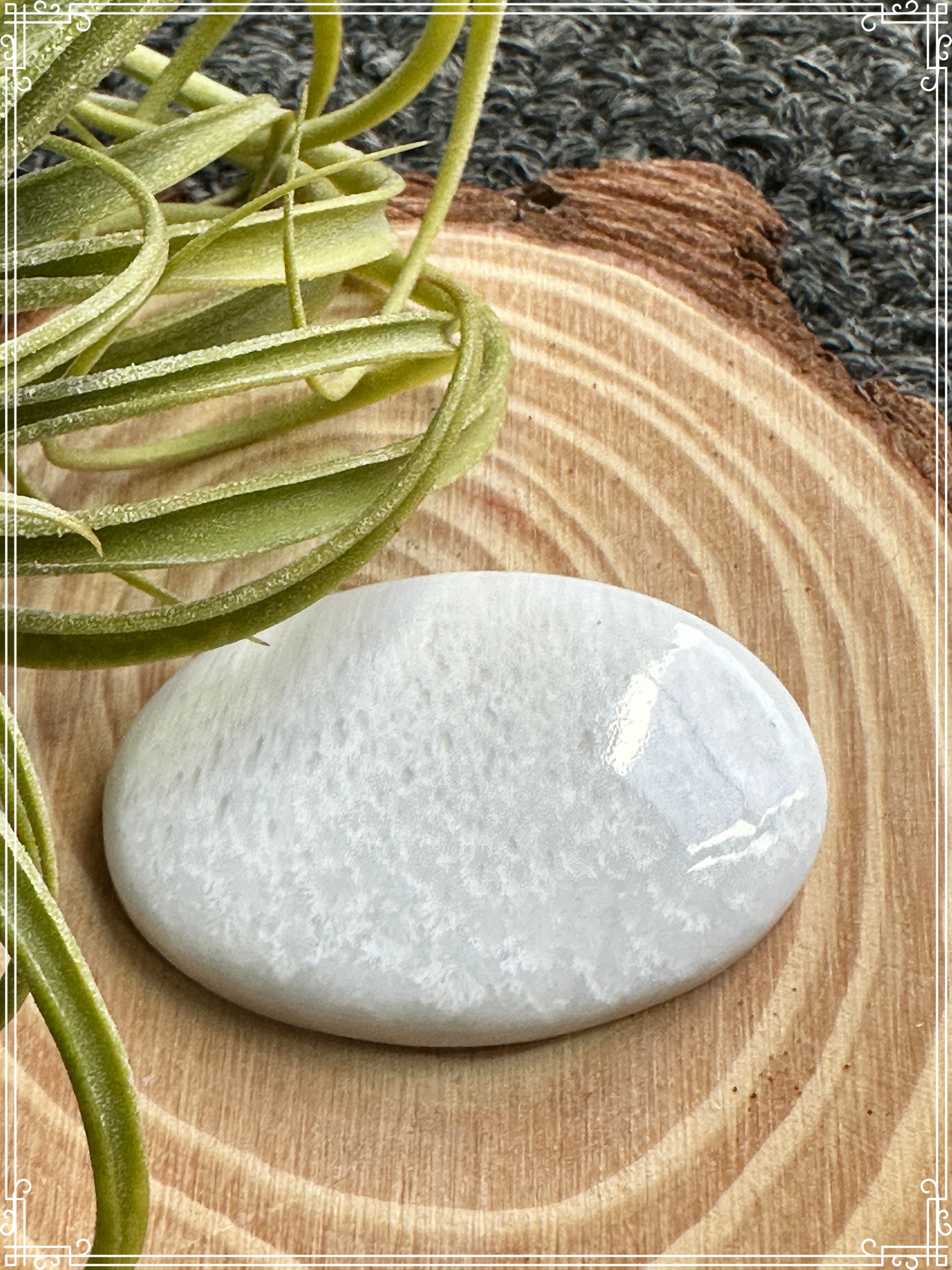 Scolecite cabachon image 2