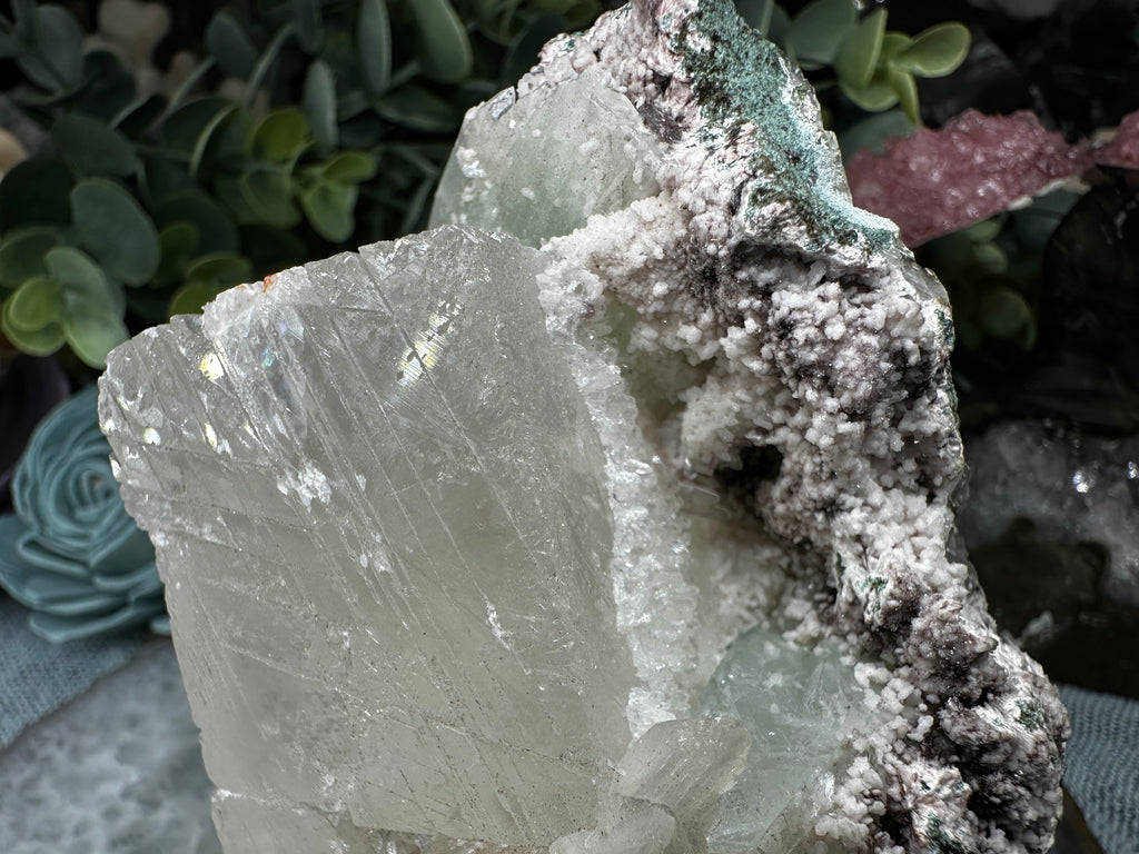 Calcite on Apophyllite & Stilbite image 4