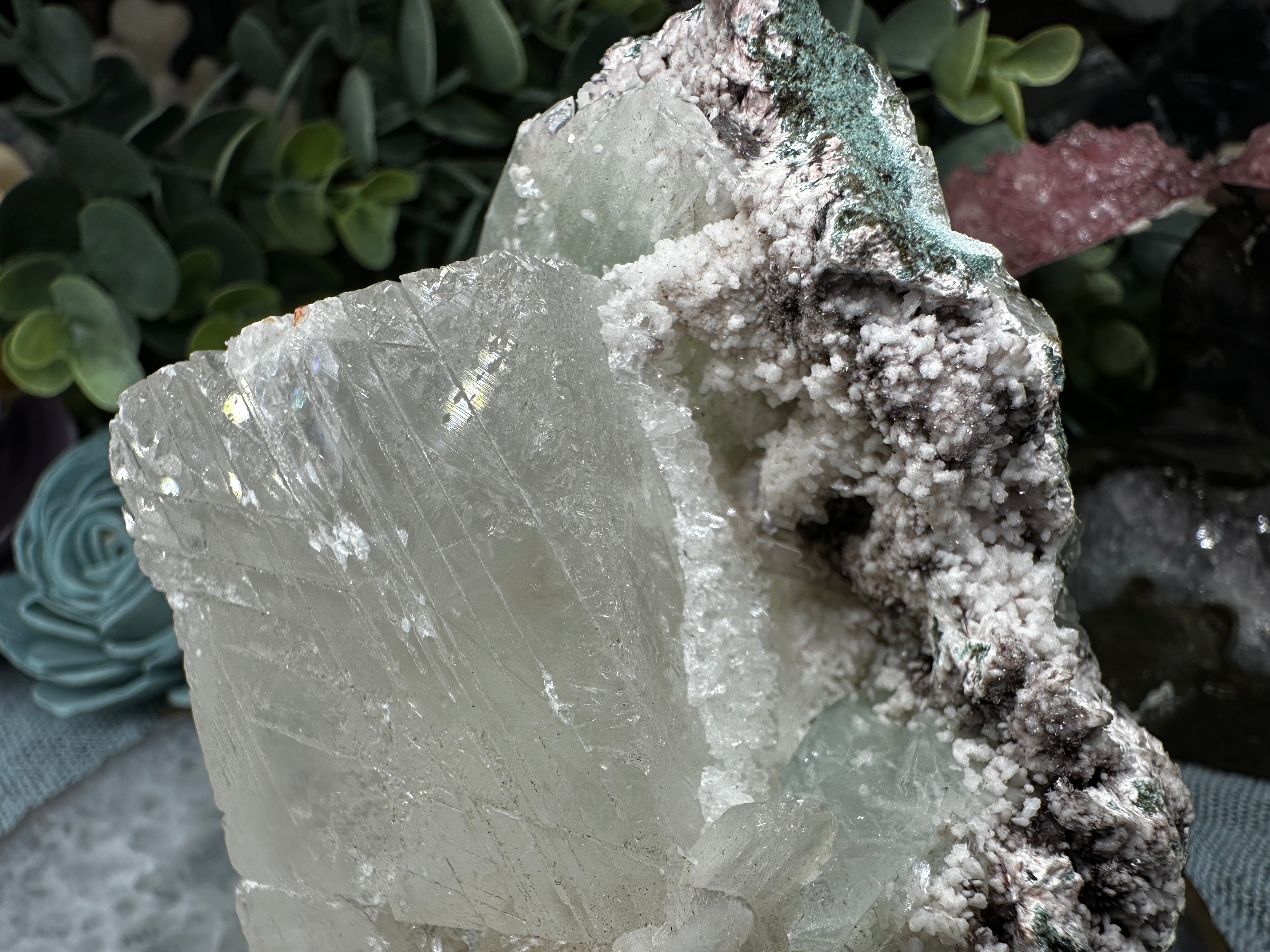 Calcite on Apophyllite & Stilbite image 4