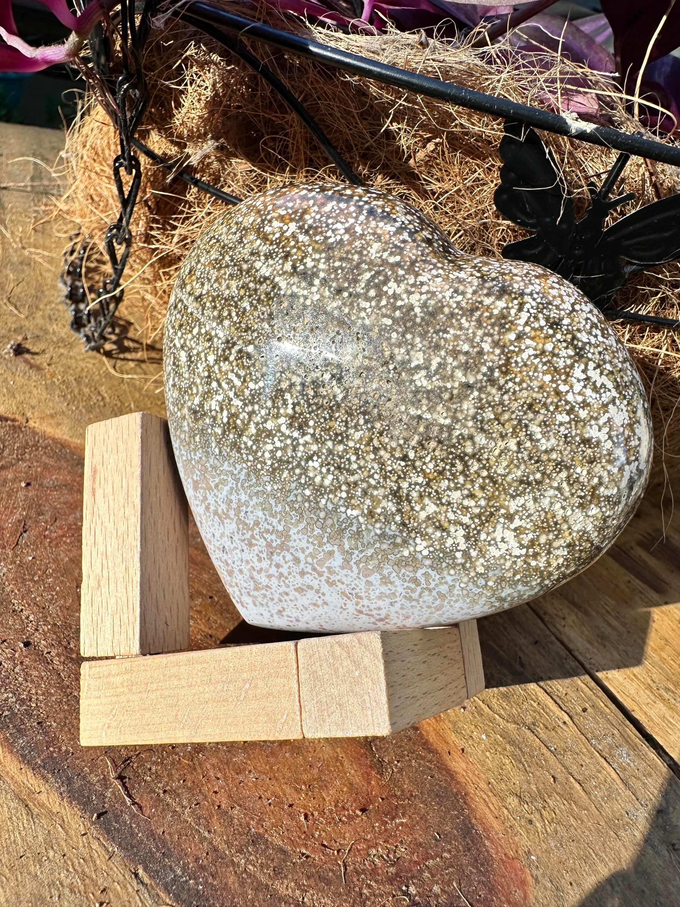 Orbicular Jasper heart image 0