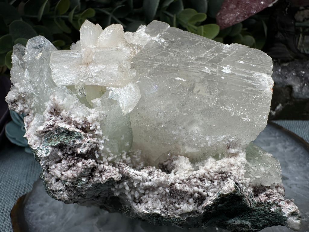 Calcite on Apophyllite & Stilbite image 7