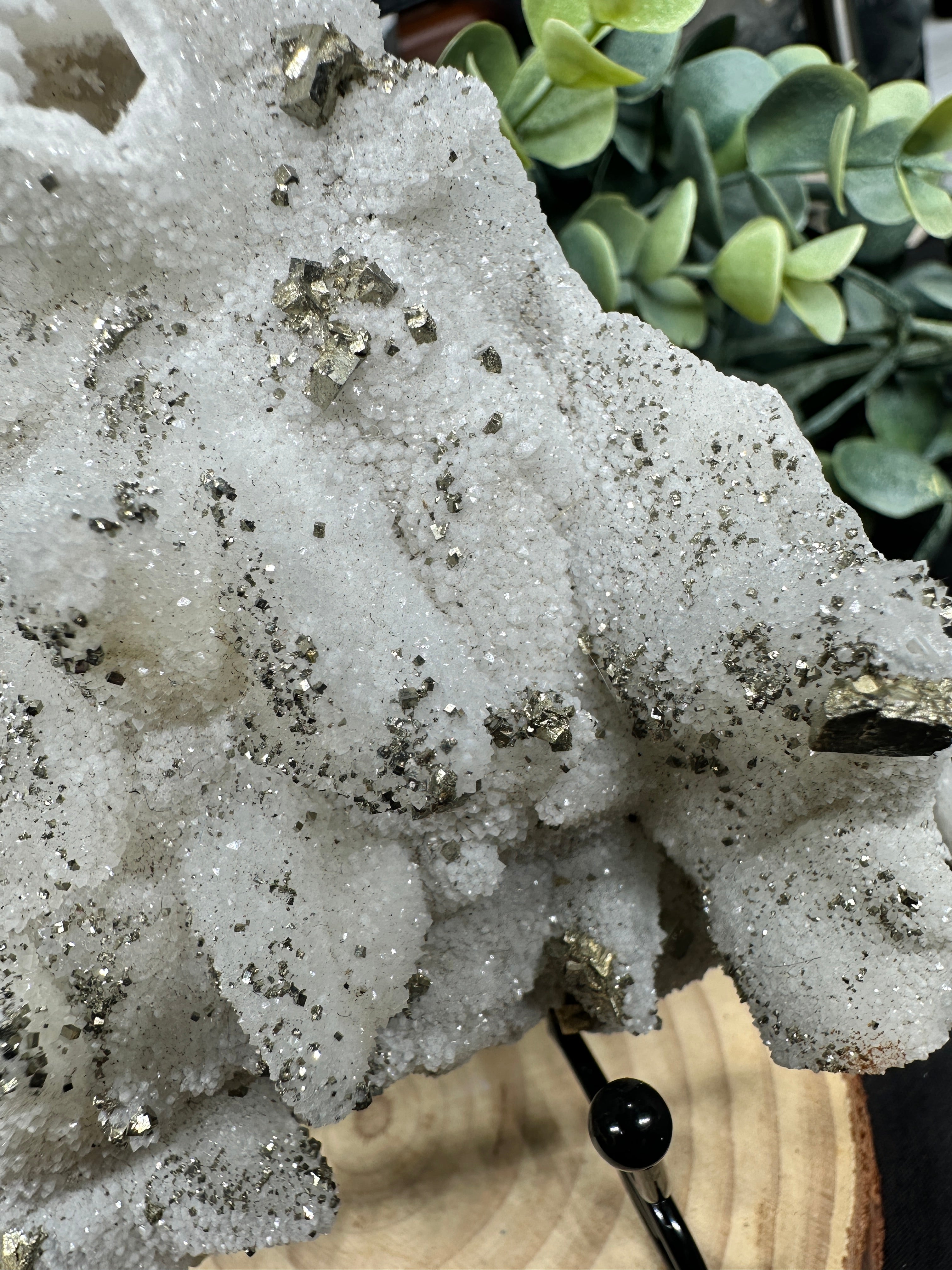 Quartz w/ Pyrite cast after calcite
