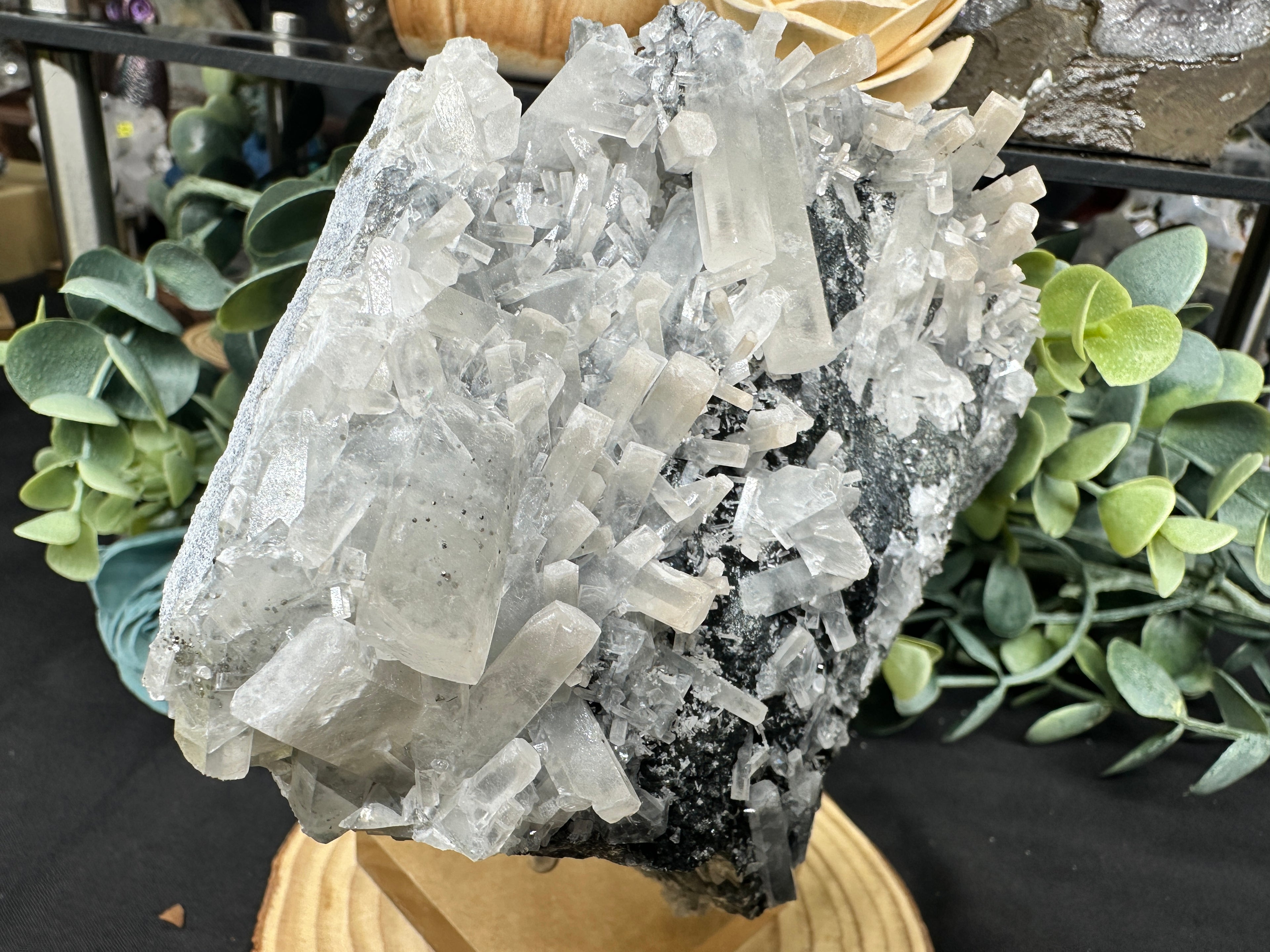 Columnar Calcite ￼